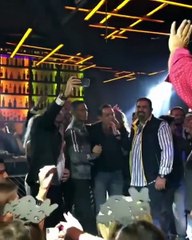 فيديو.. محمد رمضان يرقص على "جاني" برفقة حكيم