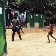 شاهدي مغامرة جيجي حديد مع كرة القدم