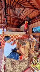 Gender Bali adalah alat musik gamelan berupa bilah yang terbuat dari perunggu yang dipasang pada rangka bambu dan kayu.#GamelanBali #GamelanGender #GamelanUpacaraAdat #NgurahSuryaKusuma