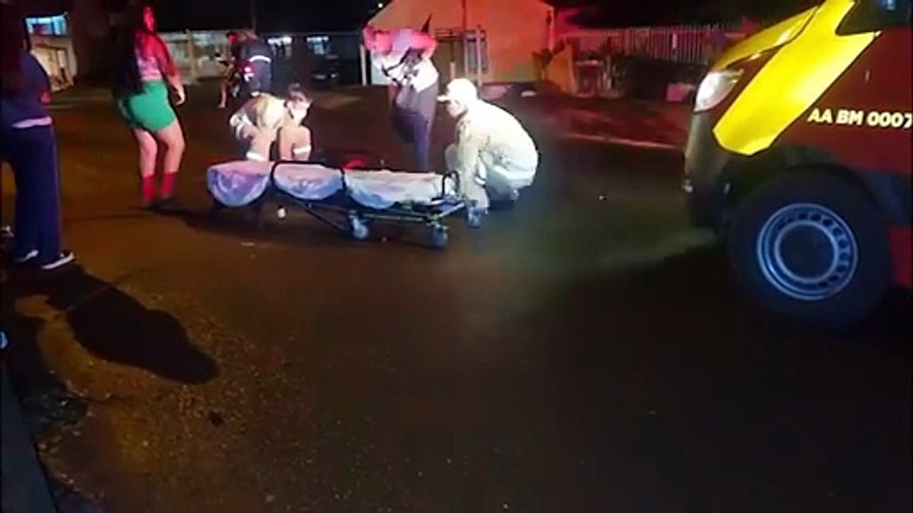Queda de moto deixa rapaz ferido e mobiliza Siate no Bairro Morumbi