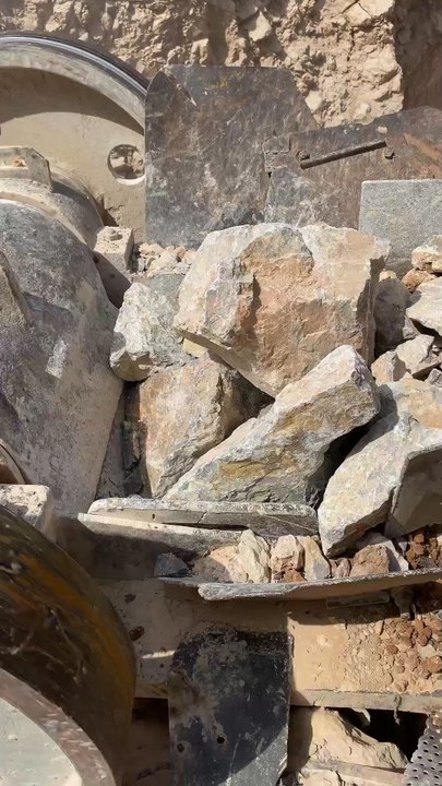 Jaw Crusher 🚨ಇಲ್ಲಿ ನಿಮ್ಮ ಯೂಟ್ಯೂಬ್ ಶಾರ್ಟ್‌ಗಾಗಿ  Powerful Rock Crushing Machine | #MachineMedia247