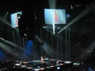 CELINE DION PARIS-BERCY 19/05/08 Et s'il n'en rester qu'une
