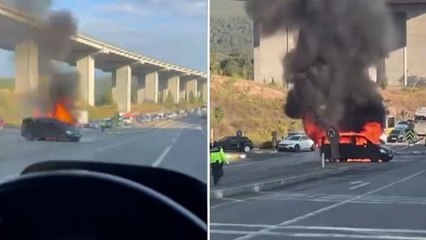 İki aracın karıştığı kazada yangın çıktı: Minibüs ve otomobil kullanılamaz hale geldi