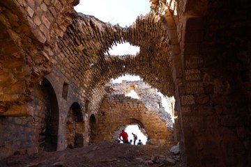 Çoğu kişinin buradan haberi yok: Manastıra ulaşıp her şeyi belgelediler