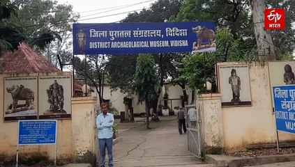 हाथों में शस्त्र लिए पर्वत उठाता रावण, भोलेनाथ ने ऐसे धकेला धरती में दबा लंकापति