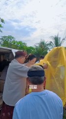 Megayot adalah tradisi arak-arakan adat Bali di mana seseorang yang akan menjalani upacara penting, seperti pernikahan agung atau upacara Manusa Yadnya.#Megayot #TradisiMegayot #PernikahanAdatBali #NgurahSuryaKusuma
