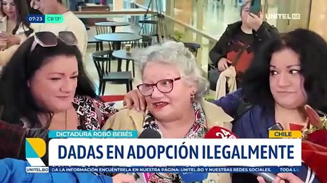 “Mamá siempre las buscó”: Mujer se reencuentra con sus hijas después de 45 años