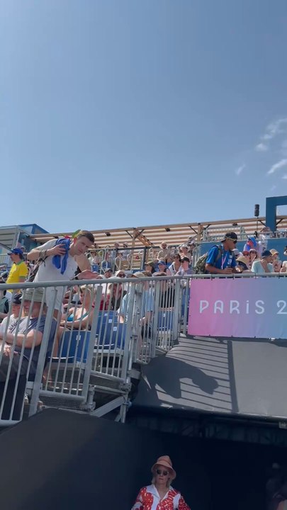 Les derniers JO comme si vous y étiez 💥 Le beach-volley au Champs-de-Mars 🏐