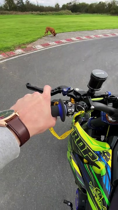 Il monte un double etrier de frein sur sa 50cc !!