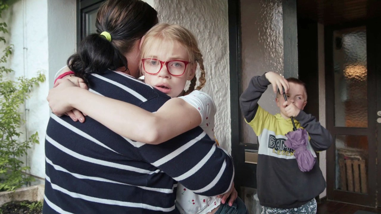 Das fast normale Leben Trailer DF