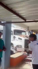 Vídeo mostra escola atingida por carreta em São Sebastião