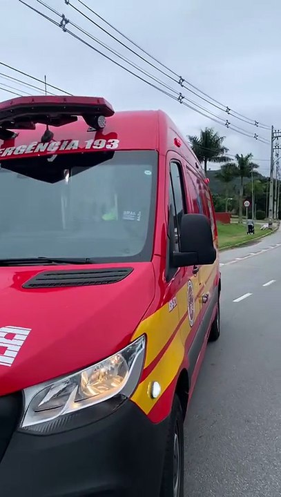 Motociclista morre em colisão com carro em Florianópolis
