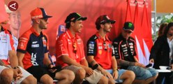 Belasan pebalap MotoGP menyapa penggemar di Mataram