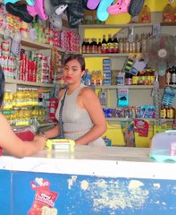 La due a del colmado solo queria un favor