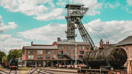 علاقة فقدان الوظائف بالابتكار: فهم التغيير الهيكلي