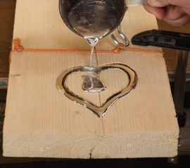 How to Repair Broken Wood Using Melted Tin 🔧