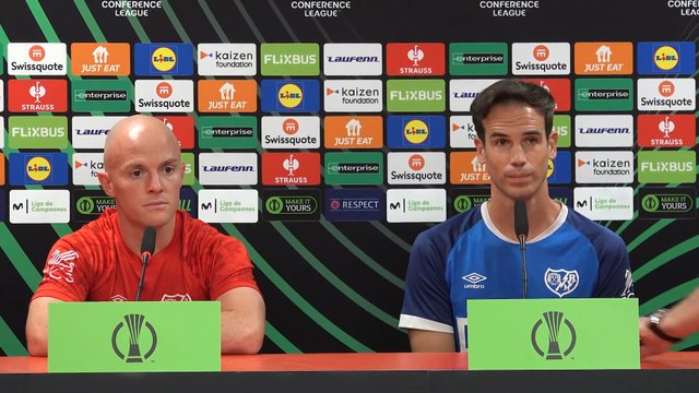 Íñigo Pérez e Isi en la previa del Rayo Vallecano - KF Shkëndija