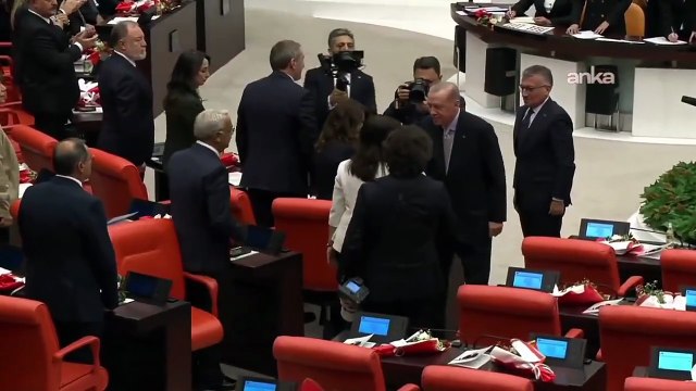Erdoğan ile DEM Partililer arasında samimi anlar: Hatimoğulları ile tokalaşmadı, açıklama geldi