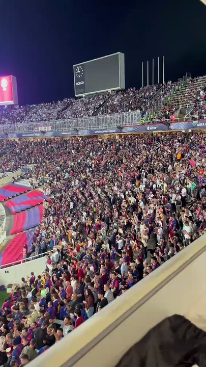 Montjuïc estalla contra Luis Figo, presente en el palco durante el Barça-PSG: "Ese portugués, hijo puta es"