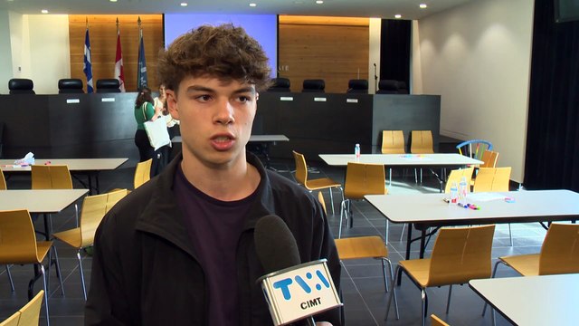 CH 01 Oct TOPO Politique municipale chez les jeunes WEB