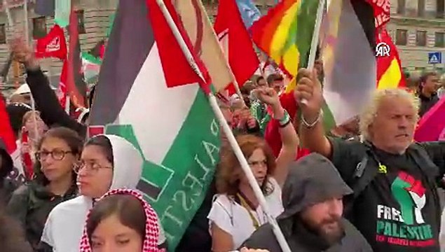 Napoli'de Küresel Sumud Filosu'na destek gösterisi