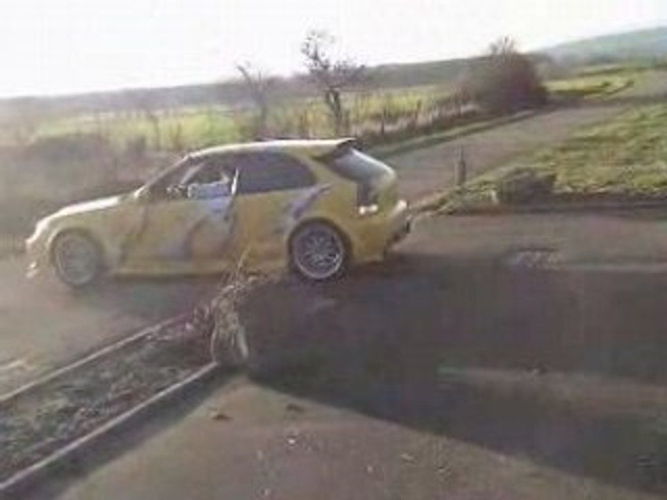 HONDA CIVIC VTI VTEC EK4. Petit dépare de la civic...