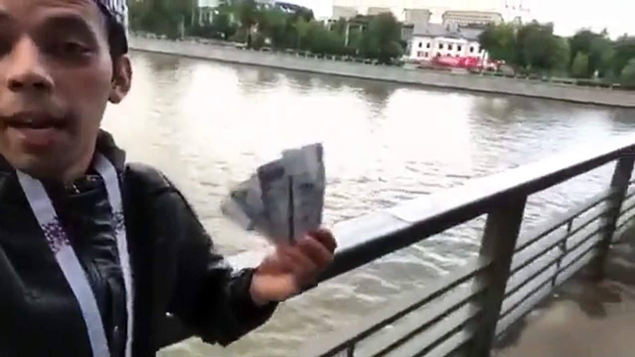 شاهد ماذا قال أحدى المواطنين السعوديين إلى الجمهور الذي قرر السفر إلى روسيا من اجل كأس العالم