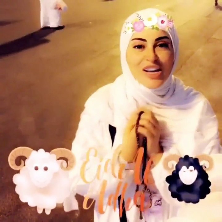 بعد ظهورها بالحجاب لأداء فريضة الحج.. جومانا مراد تعلق على إعتناقها الإسلام!