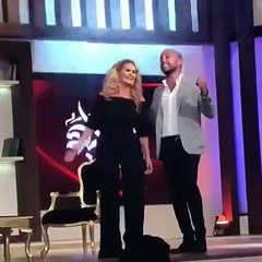 يسرا و«أبو» يرقصان على «3 دقات» بهذه الطريقة