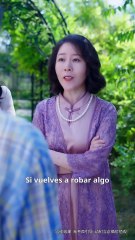 Chica de limpieza dice UNA FRASE y salva empresa en quiebra… CEO gana $1B y se casa con ella!