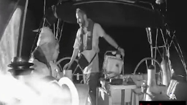 Küresel Sumud Filosu'na saldıran İsrail donanma unsurları, gemileri yasadışı şekilde ele geçirmeye başladı