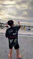 Thả diều hai nghệ nhân thay nhau kéo diều quá hay..#patang #kite #layangan #xuhướng #diềusáo #shotrs