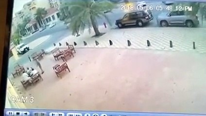 شرطة المنطقة الشرقية تلقي القبض على شخص قام بإطلاق النار على شاب داخل مقهى بالجبيل