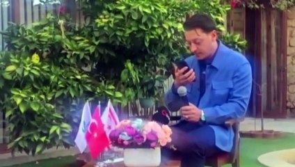 Mesut Özil ile Arda Güler'in güldüren diyaloğu
