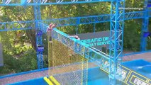 Participante se va en contra de un compañero por el chaleco - Capítulo 62   Desafío del Siglo