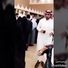 بالفيديو فتاة تتغزل ببائع الكليجا الوسيم في مهرجان الجندارية بالسعودية