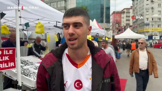 Hamsi bollaştı, Zonguldak'ta fiyatlar 100 liraya kadar düştü