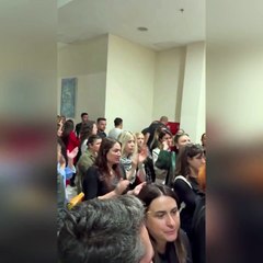 Sanıkların ifadesi sırasında Ahmet’in teyzesi Aylin Akıncılar sinir krizi geçirerek salondan çıktı.