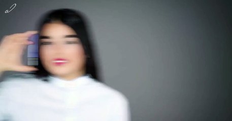 آيلاينر أزرق .. يسحر الأنظار