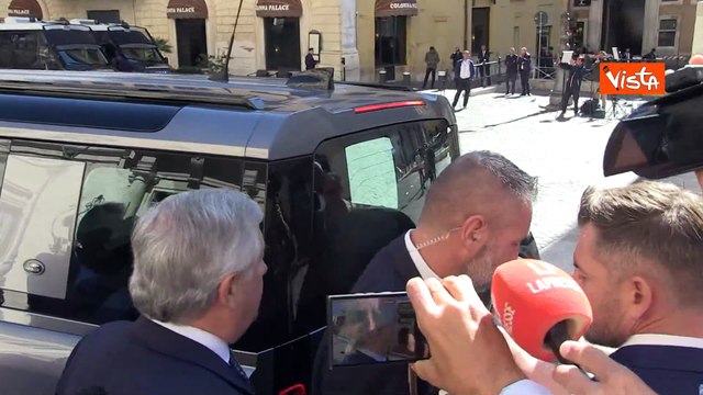 Il Ministro Tajani lascia la Camera dei Deputati dopo l'informativa su Gaza e Flotilla