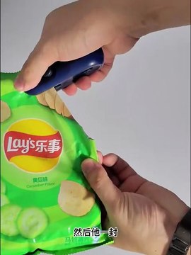 Mini Heat Bag Sealing Machine Package Sealer Bags Plastic Food Sealer Clip Bag Handheld Sealer Food Packaging Heat Sealer