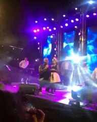 فيديو.. طفلة تبهر جوزيف عطية على المسرح