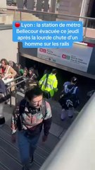 Lyon. Un homme chute sur les rails, la station de métro Bellecour évacuée d'urgence