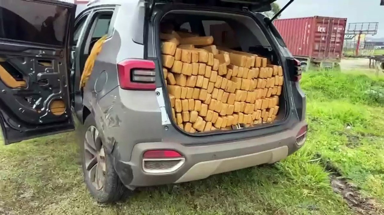 Perseguição na BR-101 revela carro transbordando droga em Itajaí