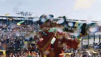 Formula 1 Drive To Survive_S07E04_Carlos Signs