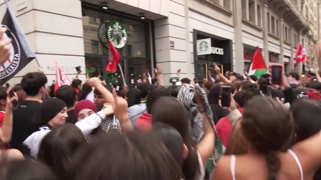 Caos en Barcelona: protestas pro-palestinas se tornan violentas y atacan a cadenas de comida internacionales