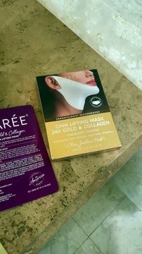 MAREE V Line Lifting Mask with 24K Gold – Deep collagen face mask for women. Includes retinol & hyaluronic acid for neck tightening, firming & double chin reduction. Perfect at-home facelift!