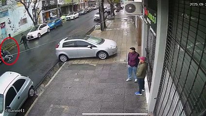 El video del momento en el que un hombre muere de un infarto tras discutir con un cuidacoches