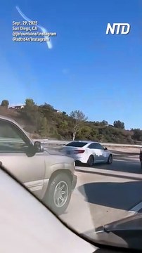 🇺🇸🛬 FLASH | Un petit avion Cessna a effectué un atterrissage d’urgence sur le terre-plein central d’une autoroute de San Diego à l’heure de pointe. Il n’y a pas eu de blessés.