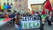 Prato, in centinaia in piazza per Gaza: 